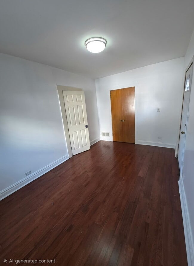 Photo - 238 Des Plaines Ave