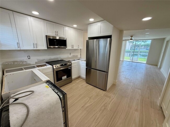 Photo - 8600 Sunrise Lakes Blvd Unit 102