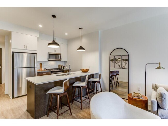 Photo - 270 Hennepin Ave Unit 616