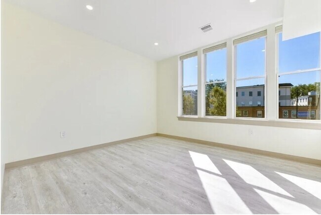 Photo - 400 Dorchester St Unidad 501