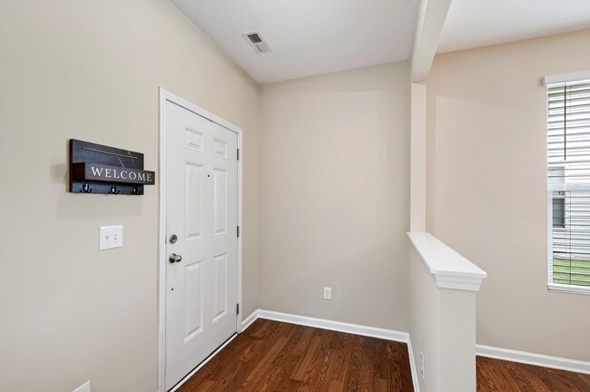 Photo - 4490 Middletown Dr
