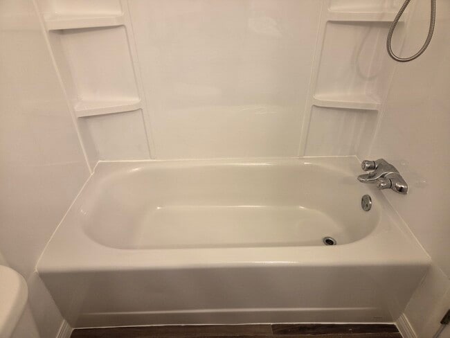 Photo - 243 Cassino St S