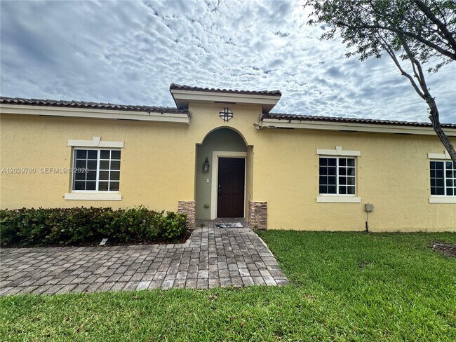 3384 NE 11th Dr