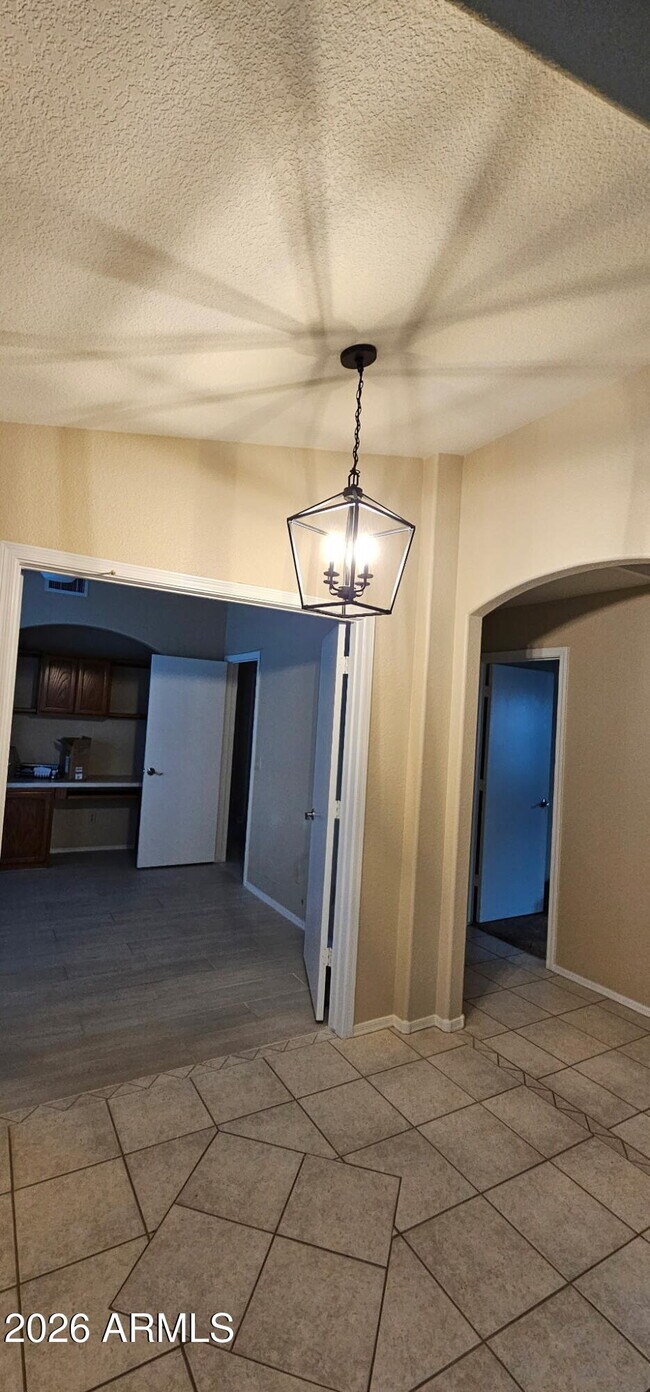 Photo - 10622 W Mohawk Ln