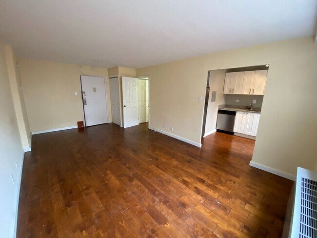 1420 N Street NW #713