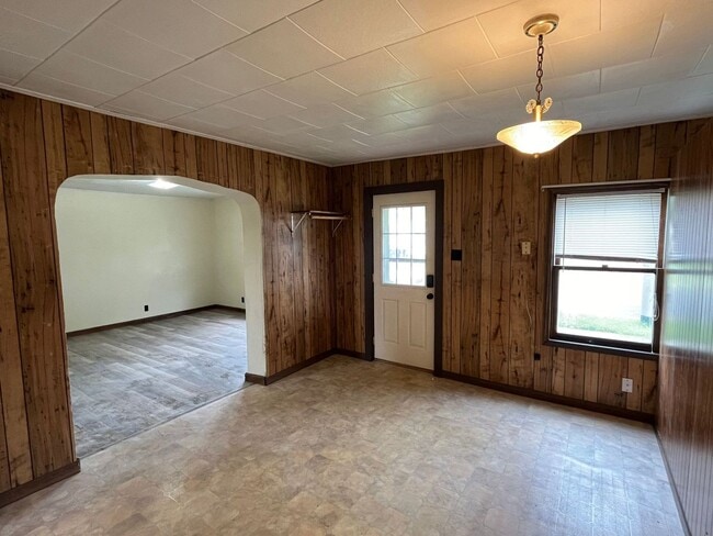 Photo - 310 W Arnold St Unit Lower