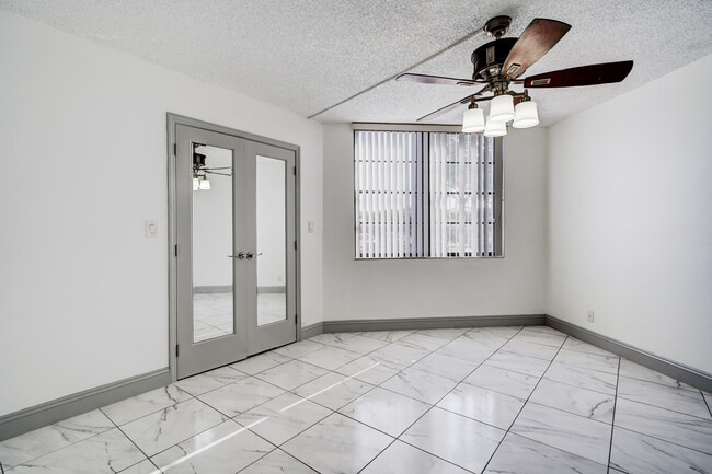 Photo - 212 Lake Pointe Dr Unit 102