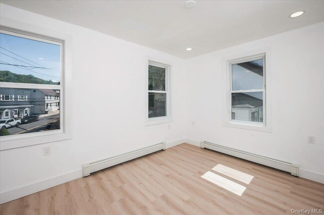 Photo - 192 Grand St Unit Apt 2