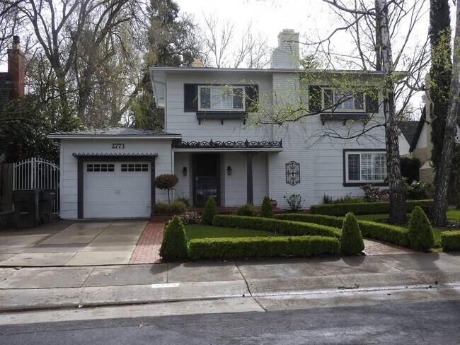 Photo - Land Park Beauty