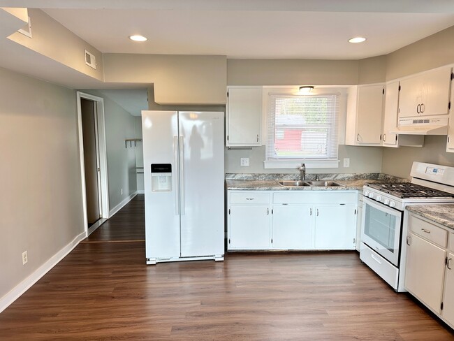 Photo - 11408 IL-120