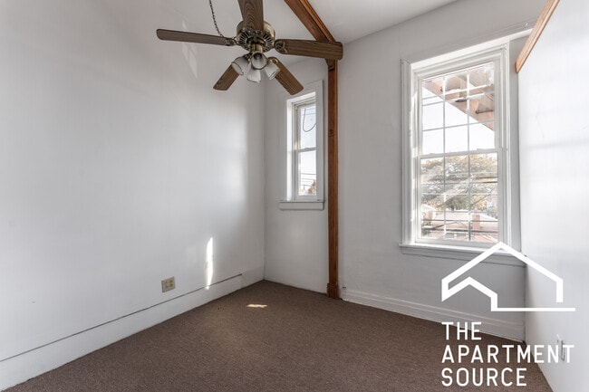 Photo - 2971 S Archer Ave Unidad COMM