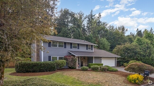Building Photo - 4Bd/2.5Ba Bellevue House