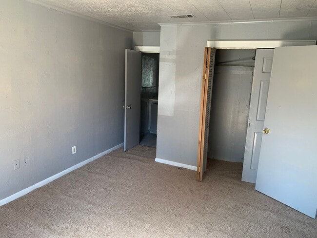 Photo - 3032 Desoto St