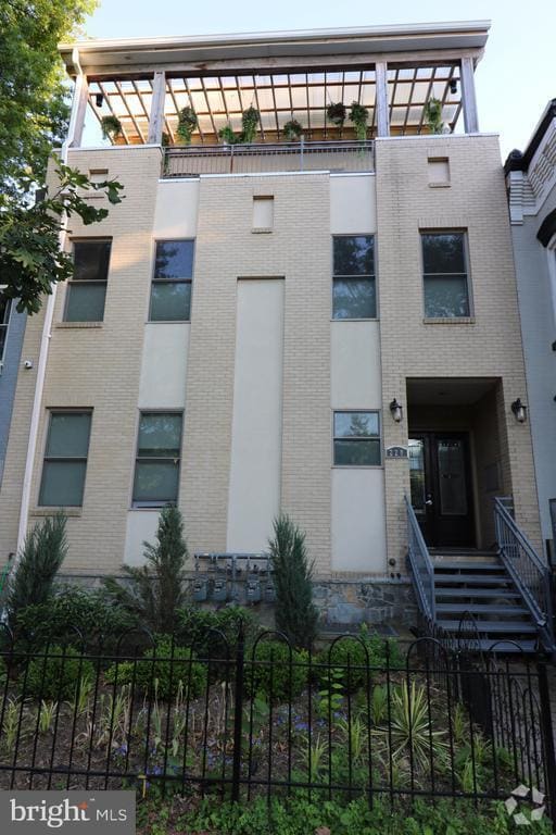 Building Photo - 220 P St NW Unit 1 Rental