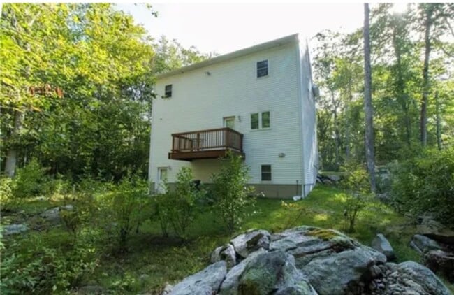 83 W Shore Dr