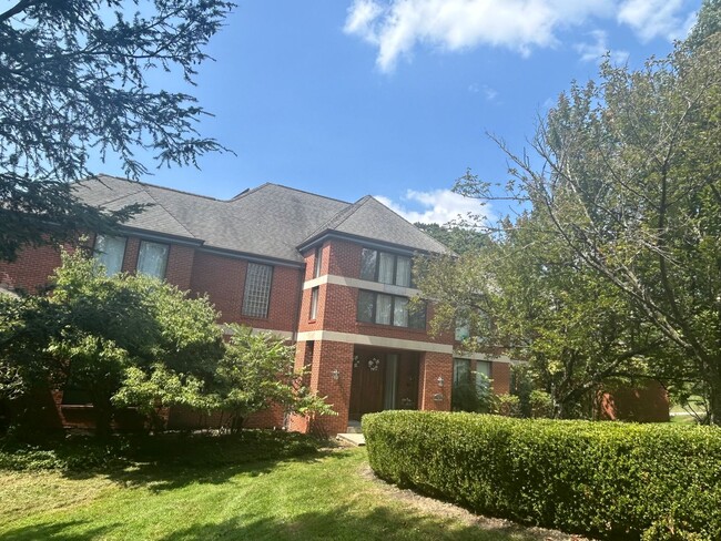6 Bedroom Spacious Home PRIVATE location - 6 Bedroom Spacious Home PRIVATE location