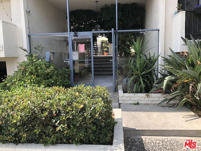 Building Photo - 18600 Burbank Blvd Unit 107