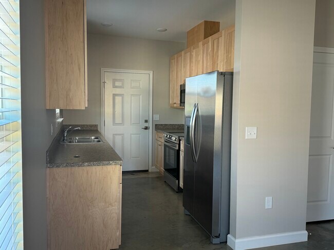 Photo - 114 Rodeo Ln