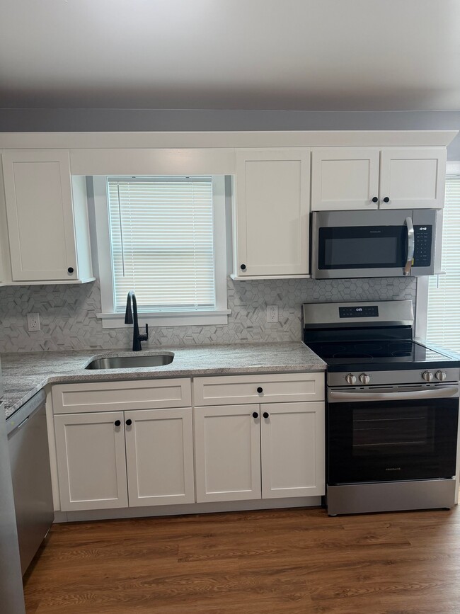 Photo - 1623 Kenneth Ave