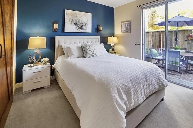 Photo - 421 Cork Harbour Cir