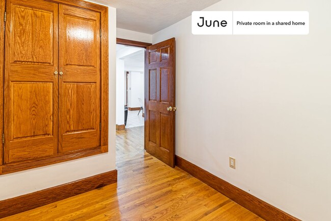 Photo - Room in Shared 5 bed/2 bath home Unit B