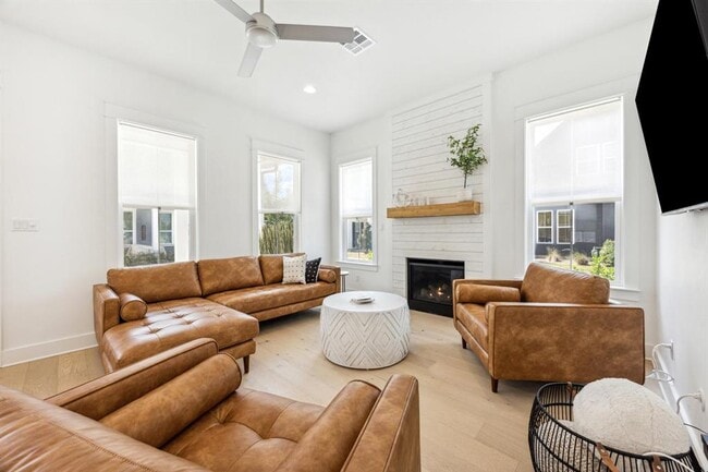 Photo - 1034 Grant Wood Ave Unit 107