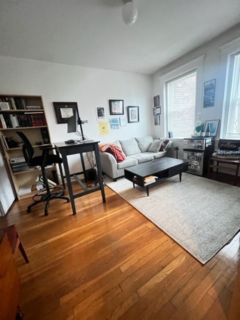 Building Photo - 193 Strathmore Rd Rental
