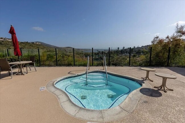 2723 Lake Pointe Dr