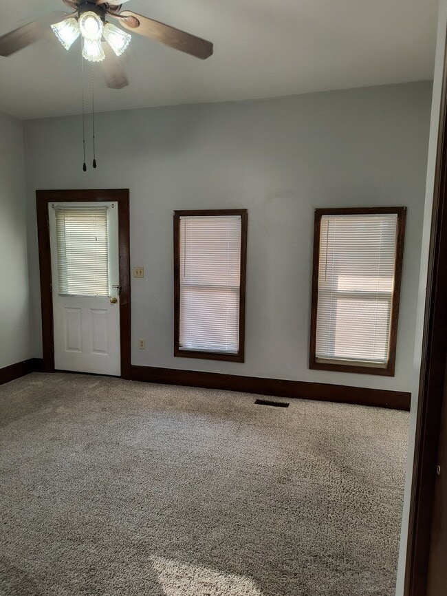 Photo - 2621 Mt Vernon Ave Unit 2621 Mt Vernon Ave Apt C