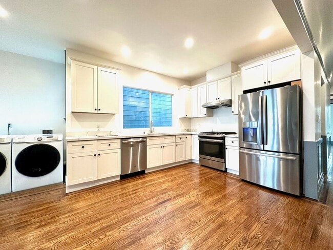 Large, Elegant Home Near USF w/ 6BR, 3BA L... - Large, Elegant Home Near USF w/ 6BR, 3BA L...