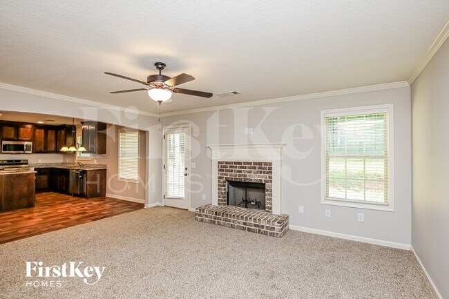 Photo - 611 Peachtree Rd