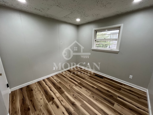 Photo - 815 S Main St Unidad A