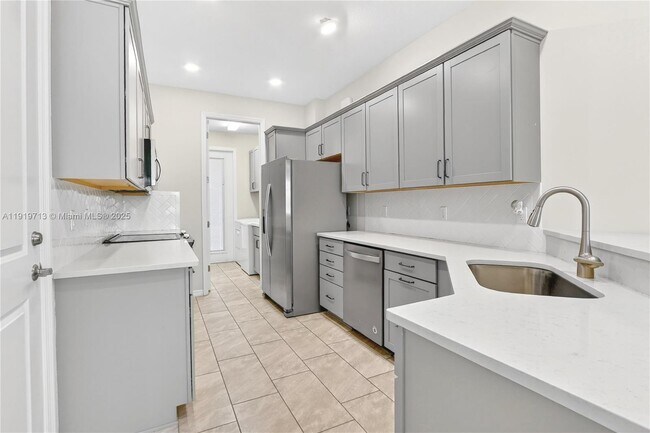 Photo - 4144 Greenway Dr