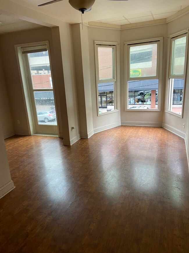 Building Photo - 312 N Washington Ave Unit Second floor