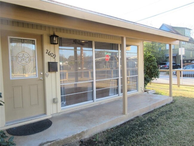 Photo - 2609 Hancock Dr