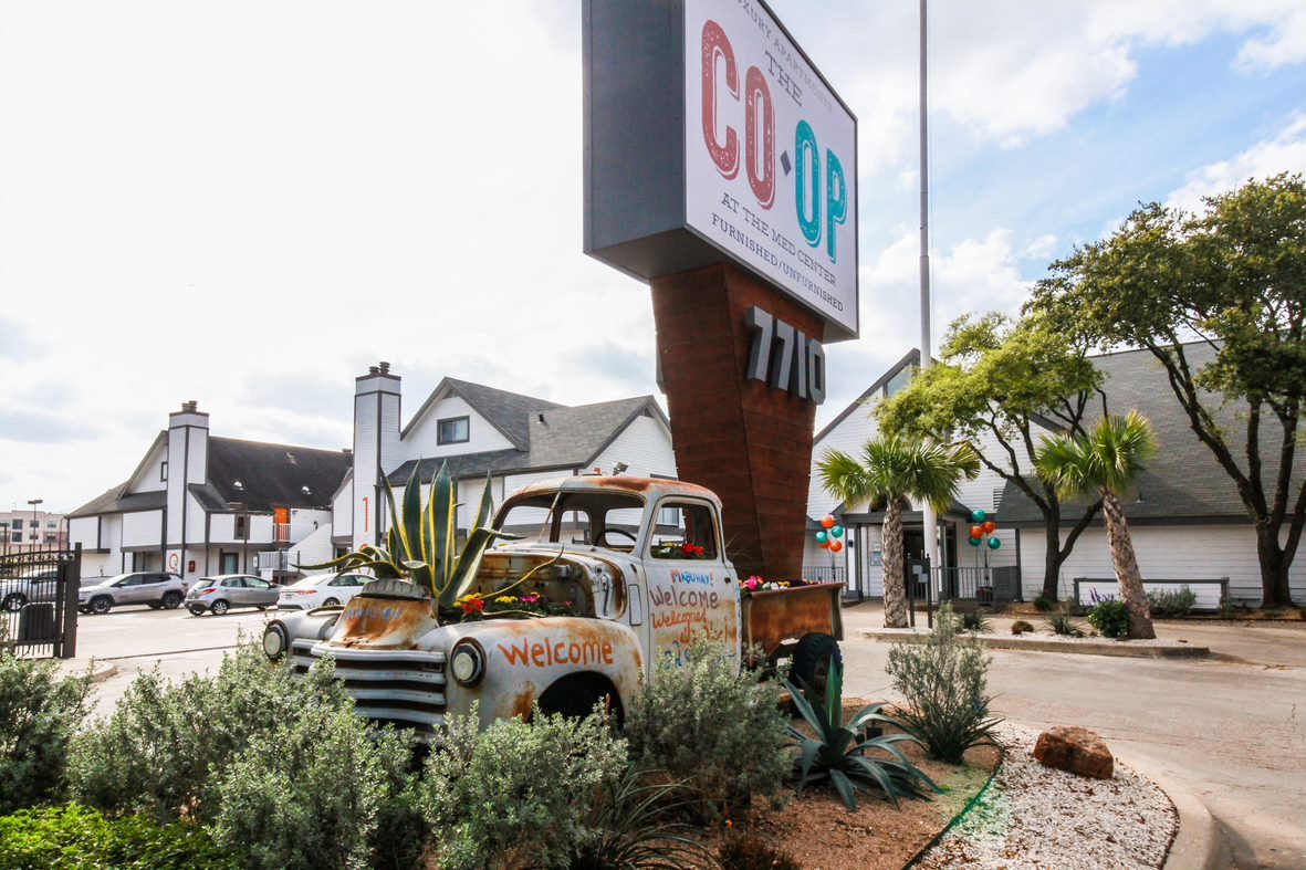 Coop At The Med Center Utilities Included Apartments For Rent In Houston Tx Forrent Com