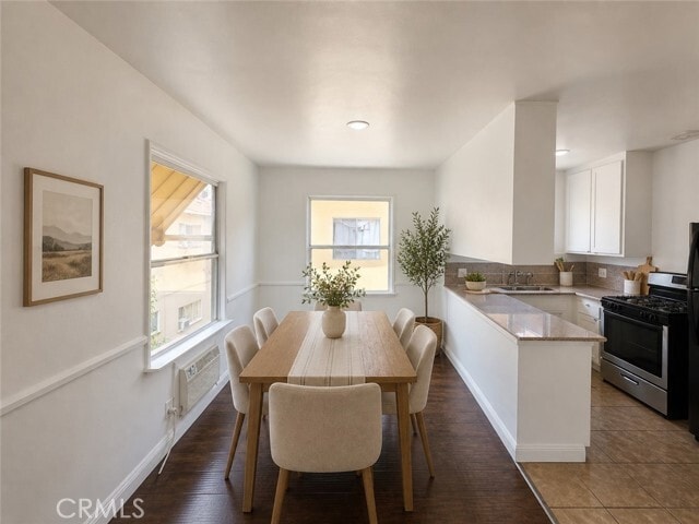 Photo - 8706 Parthenia Pl Unit 8