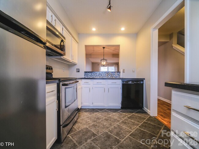 Photo - 6124 Heath Ridge Ct