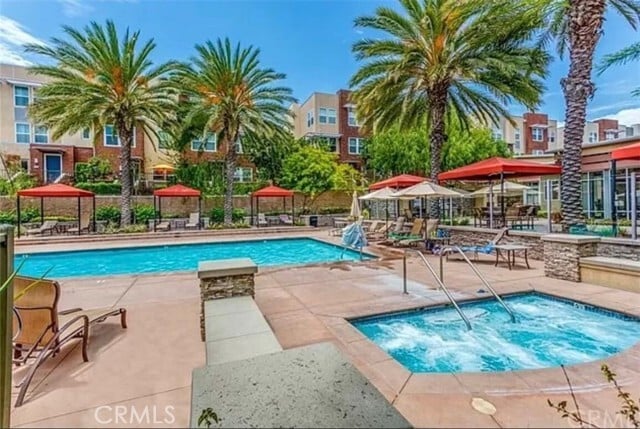 Photo - 16 Compass Ct