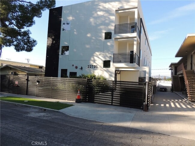 Photo - 22735 Del Valle St Unit 6