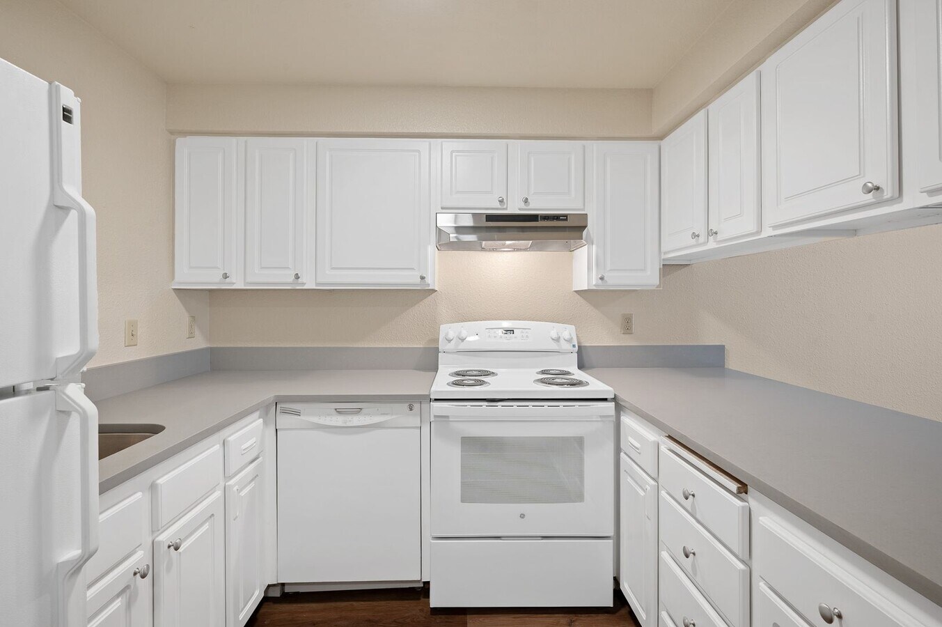 Norge Apartments of Edmonds. - Norge Apartments of Edmonds.