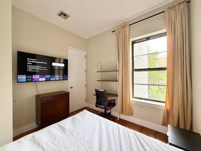 Photo - Furnished room/NOT APARTMENT Unit 1R