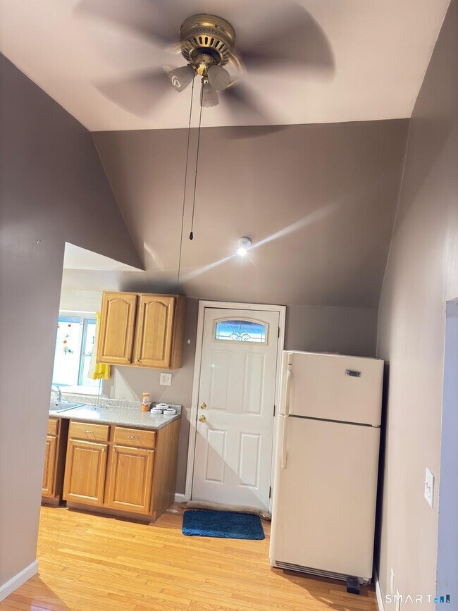 Photo - 32 Winter St