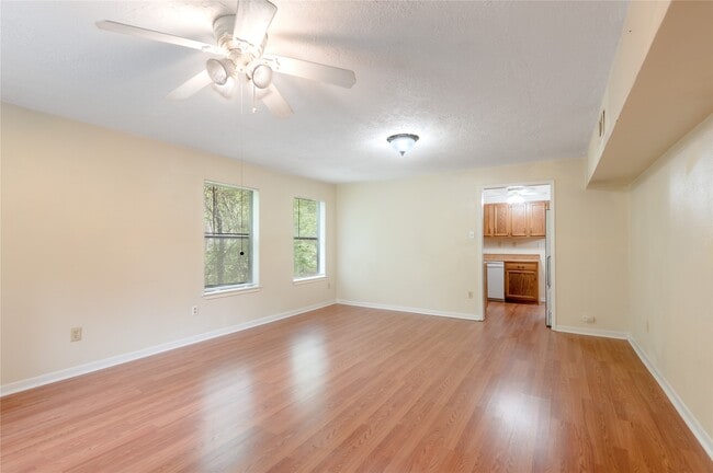 Photo - 138 Summer Pl