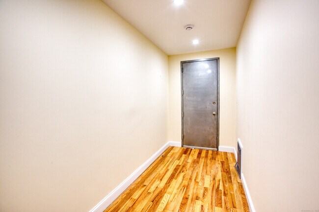 Photo - 180 Willow St Unit 1st FL