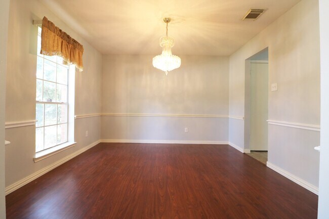 Photo - 1926 Wildwood Ridge Dr