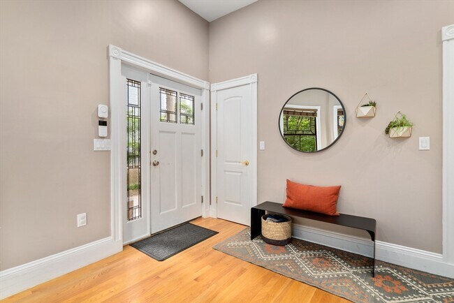 Photo - 175 Harvard St Unidad 1##