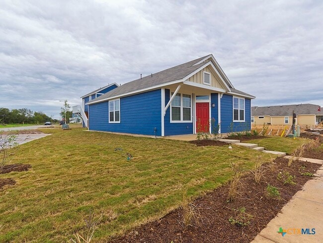 Photo - 335 Rachel St