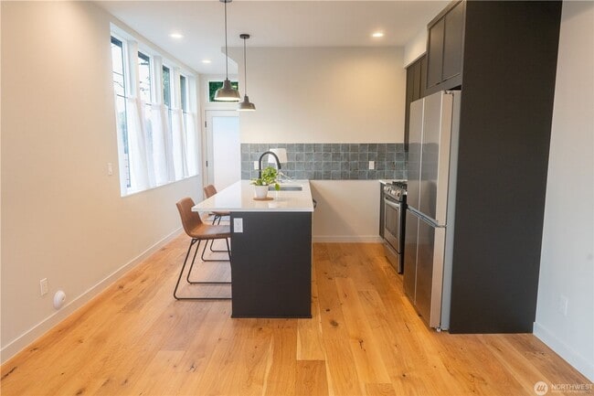 Photo - 2bd/1.75ba Seattle Townhome