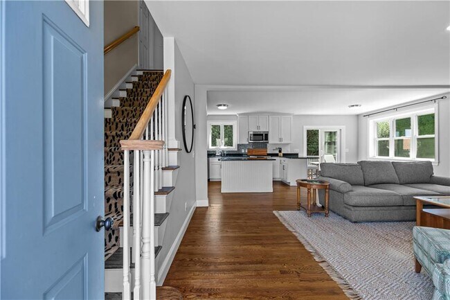 Photo - 25 Clayton St